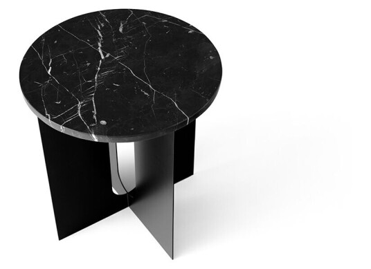 Audo Copenhagen Androgyne sidebord marble black, ø 42 cm, sort stålstativ
