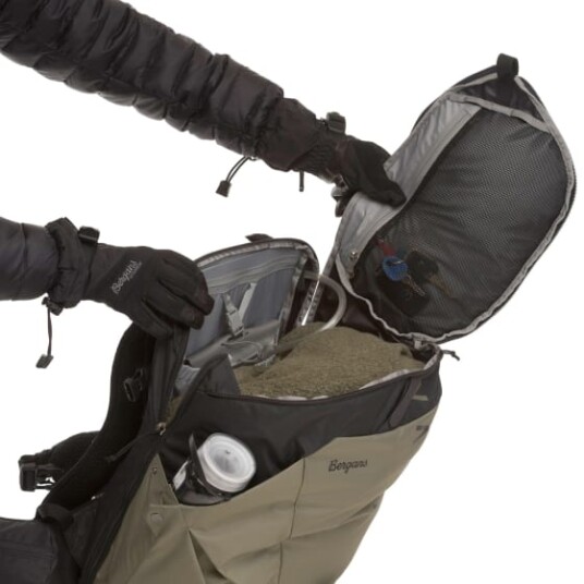 Bergans of Norway Vaagaa Daypack 33 Unisex Black/Dark Shadow Grey S/M