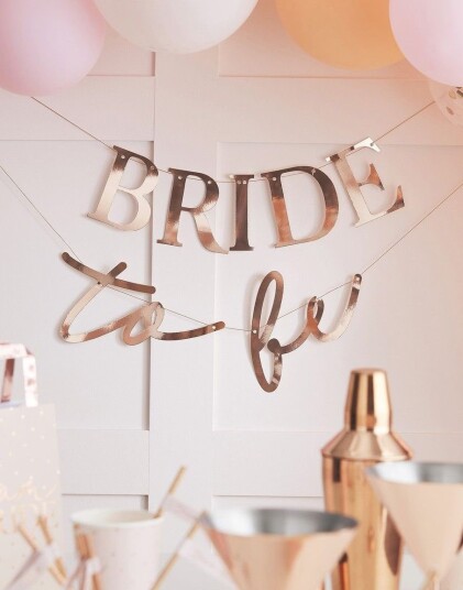 Rosegullfarget Banner "Bride to Be" 2x 1,5 Meter Blush Hen