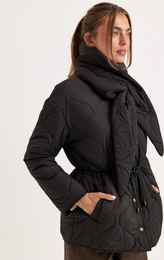 Bubbleroom Scarf Quilted Short Jacket