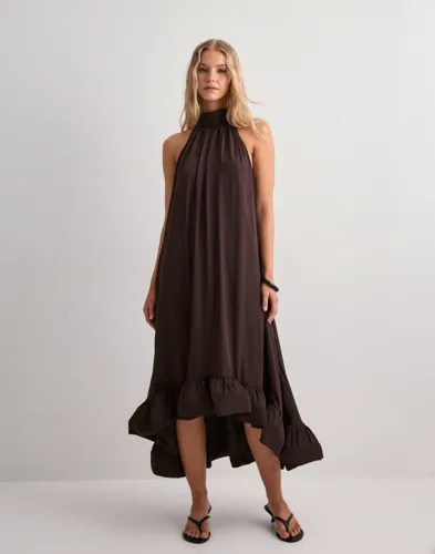 Malina Brun Sabrina halterneck ruffled maxi dress