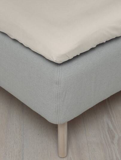 Formsydd laken sateng lys beige