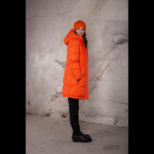Aparso International Limited Liv Parka Flame L Padded channels parka Aparso International Limited Liv Parka Flame L Padded channels parka