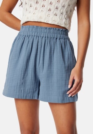 VILA Vilania High Waist shorts Cornflower blue 36