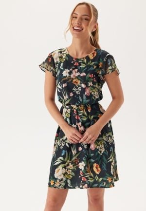 Ida Sjöstedt Nadia Dress Dark Flowers 42 Ida Sjöstedt Nadia Dress Dark Flowers 42