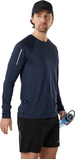 Swedemount Core Training L/S Tee Swedemount Core Training L/S Tee