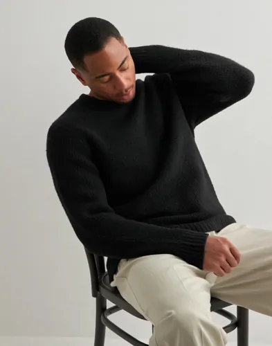 Que Sera Sera Ted Crew Neck Knit Strikkegensere Svart