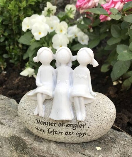 Budskapsfigur "Venner er engler som løfter oss opp"