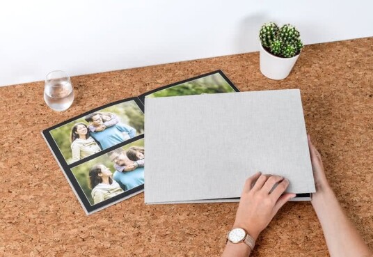 Smartphoto Fotobok Med Personlige Bilder XL Liggende Deluxe - Hard Perm Lin | 38.95 x 28.10 cm