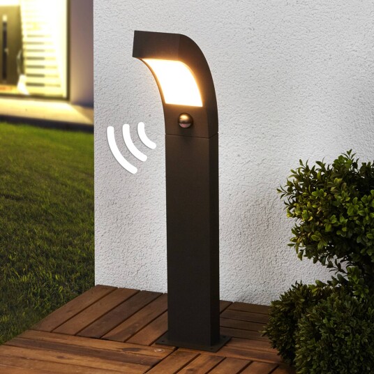 Lucande LED-sokkellampe Lennik, bevegelsessensor