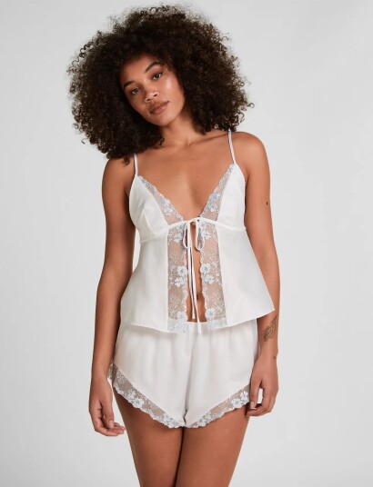 Hunkemöller Short Satin Emb Peonie   Cream   XS