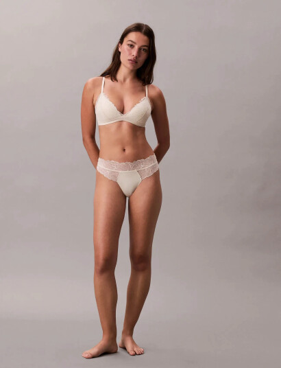 Calvin Klein Thong - Cream - L Calvin Klein Thong - Cream - L
