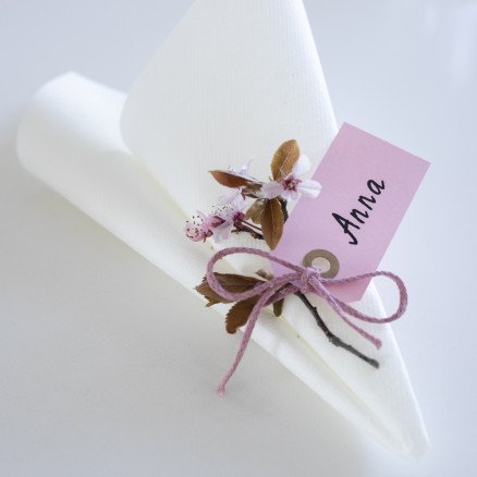 Dekorative bordkort laget av manillaklistremerker fra Rito Krea Table Cards DIY Guide 20 stk Dekorative bordkort laget av manillaklistremerker fra Rito Krea Table Cards DIY Guide 20 stk