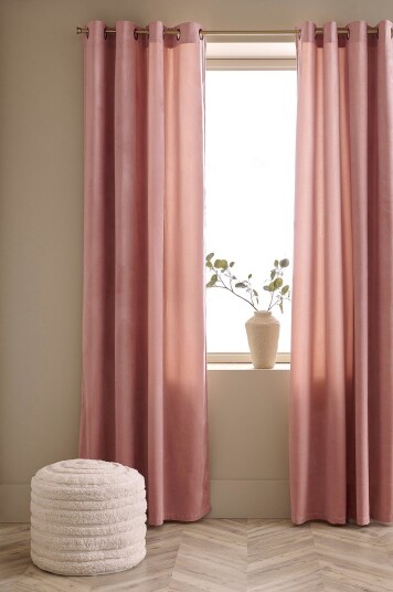 Ellos Home Gardiner med maljer Nora i fløyel 2 pk Rosa