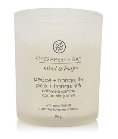 Chesapeake Bay Scented candle with wooden lid - Cashmere Jasmine