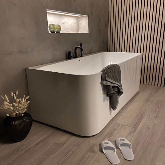 Sanipro Sense Back to wall 170 Hvit / 170cm SA 10099 Sanipro Sense Back to wall 170 Hvit / 170cm SA 10099