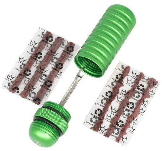 Peaty's Holeshot Tubeless Punc. Plug Kitemerald