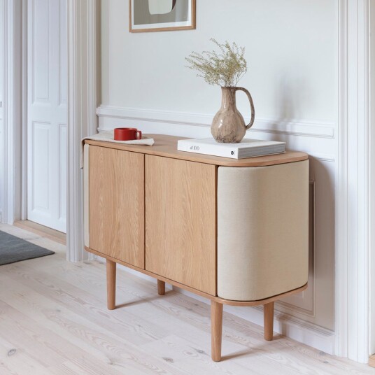 Umage Treasures skap med 2 dører i eik/white sands