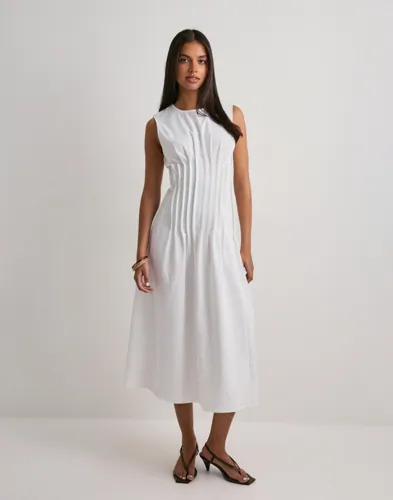 Vero Moda Hvit Vmtabia Sl 7/8 Pleated Dress