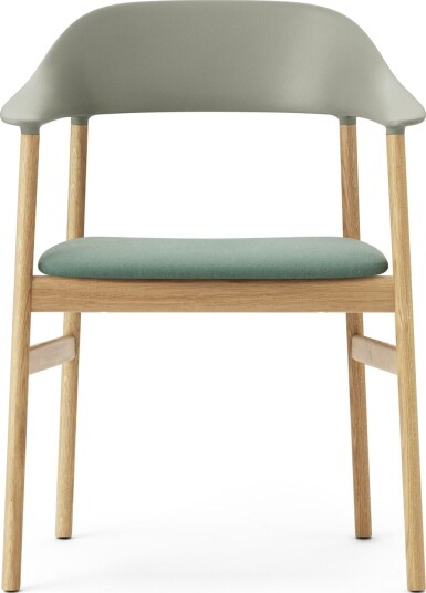 Normann Copenhagen Herit Spisestol med Armlener Trukket Eik/støvet Grønn
