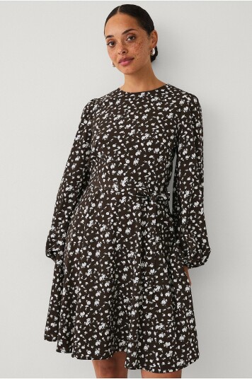 Ellos Collection Kjole med slips Brun