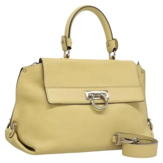 Salvatore Ferragamo Dame Beige