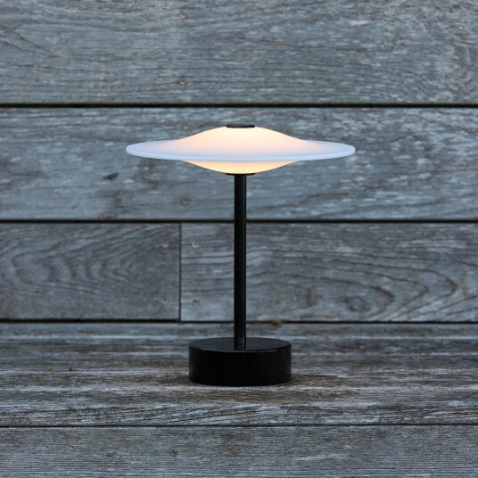 Sinus 22 bærbar LED bordlampe svart IP44 – Piet Hein   Balkong 25 Svart