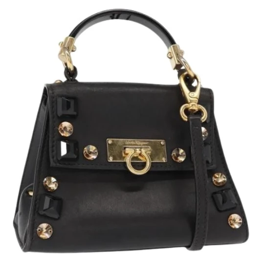 Salvatore Ferragamo Pre-owned Dame Pre-owned Svart