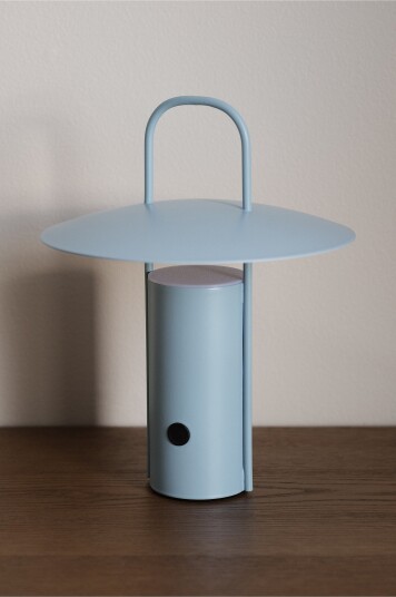 Jotex VENNA bærbar bordlampe Blå 2236739040 Jotex VENNA bærbar bordlampe Blå 2236739040