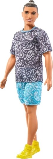 Barbie Ken Fashionistas Dukke Ken Med Brunt Hår Mønstret T-Skjorte Og Shorts