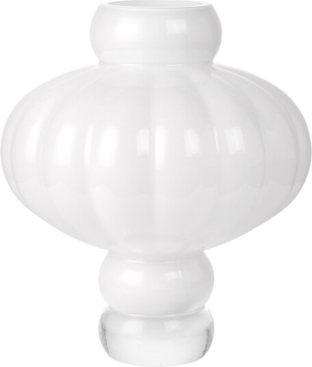 Louise Roe Balloon Vase 03 Opal White Vaser Hvit