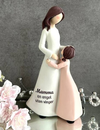 Budskapsfigur med tekst "Mamma en engel uten vinger" Budskapsfigur med tekst "Mamma en engel uten vinger"