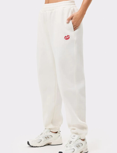 STRONGER Comfy Sweatpants Cream S STRONGER Comfy Sweatpants Cream S