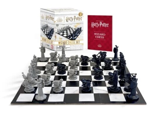 Harry Potter Wizard Chess Set Av Donald Lemke