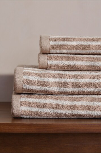 Jotex Håndklesett 4pakning Beige/offwhite DIXIE 2204287090 Jotex Håndklesett 4pakning Beige/offwhite DIXIE 2204287090