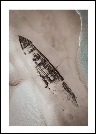 Old Ship On The Beach Plakat Plakat / 70x100cm Old Ship On The Beach Plakat Plakat / 70x100cm