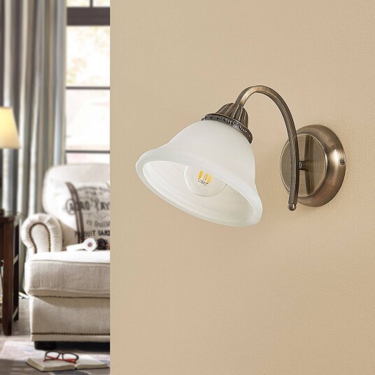 Lindby Buet vegglampe Mialina