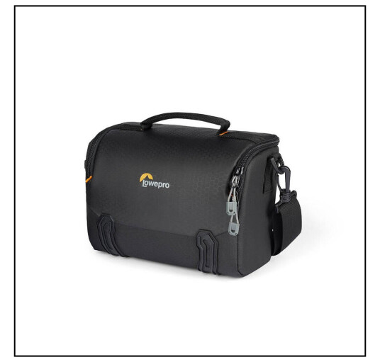 Lowepro Adventura SH 140 III Skulderveske for Speilreflekskamera - Vannavstøtende, Sort Lowepro Adventura SH 140 III Skulderveske for Speilreflekskamera - Vannavstøtende, Sort