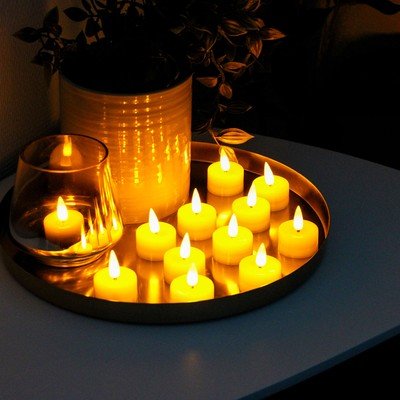 12-pakning LED Telys med flott flammeeffekt Kommer komplett batterier klar til bruk