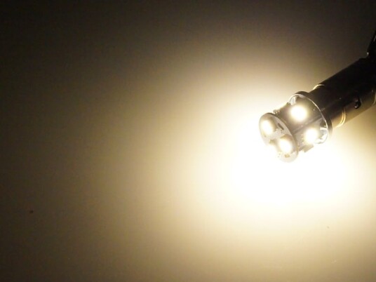 LED pære 9xSMD   10 30V BA15S Lys farge: Varm hvit 3000k