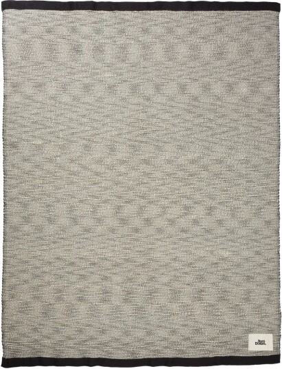 Tom Dixon Thread pledd 140x180 cm Black & White Tom Dixon Thread pledd 140x180 cm Black & White