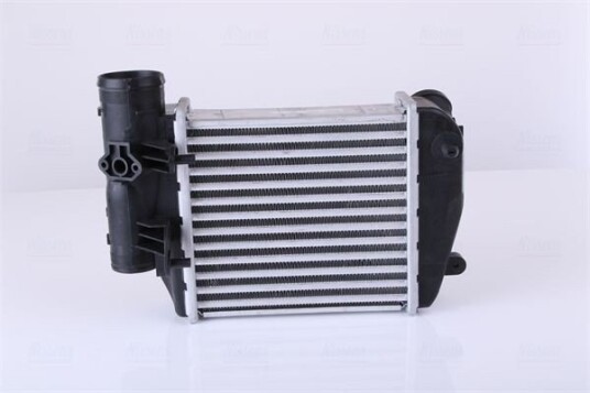 Intercooler NISSENS 96576
