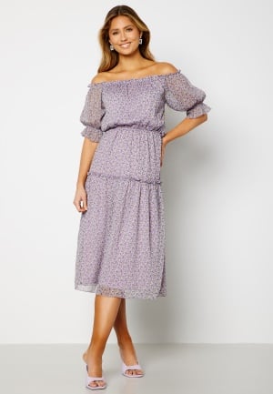 Bubbleroom Occasion Freeda Printed off Shoulder Dress Dusty lilac / Floral 3XL