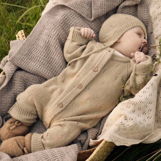 Lil' Atelier Nbnnalio heldress i ull til baby Safari