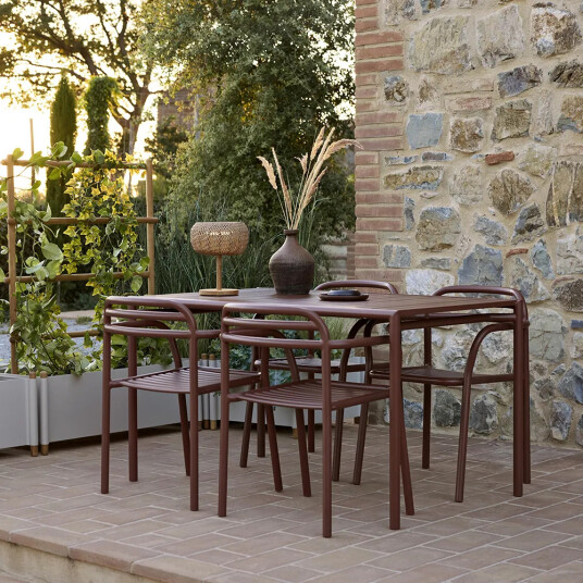 Cane line Bliss spisebord 133x81 cm Desert red