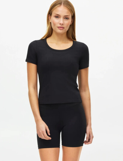 Röhnisch Rib Drymotion Tee Black XS Röhnisch Rib Drymotion Tee Black XS
