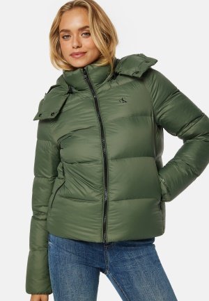 Calvin Klein Jeans MW Down Archetype Short Puffer LLP Thyme XS Calvin Klein Jeans MW Down Archetype Short Puffer LLP Thyme XS