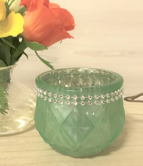 Telysholder Grønn i preget glass med "diamantbånd"