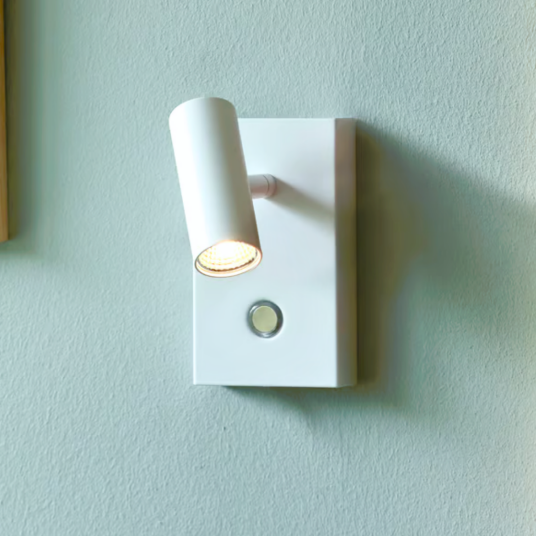 Omari vegglampe 3,2W med dimmer - Hvit Omari vegglampe 3,2W med dimmer - Hvit