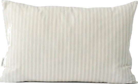 STUDIO FEDER Maddie Cushion Cream 40X 60CM STUDIO FEDER Maddie Cushion Cream 40X 60CM